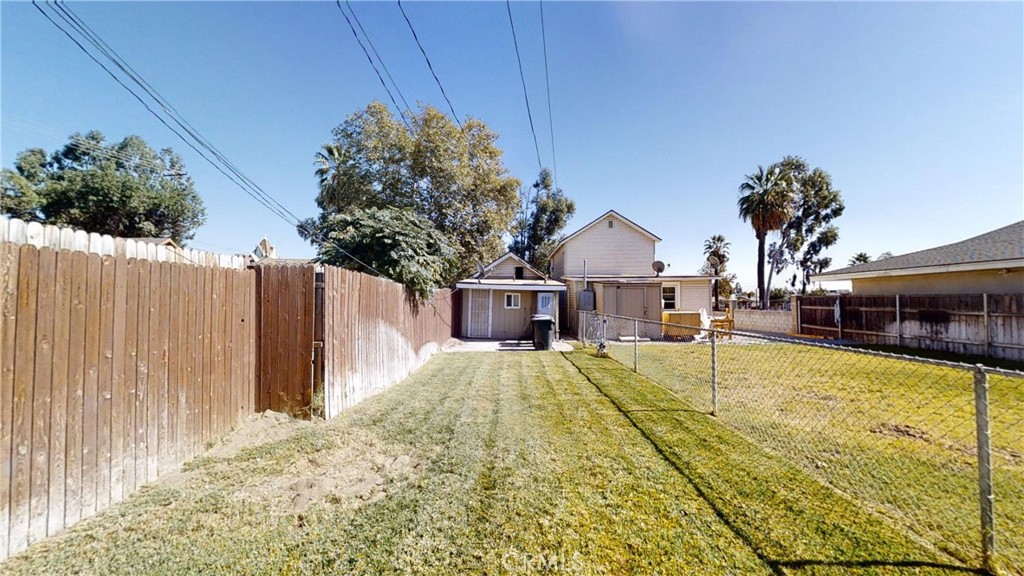 138 N Riverside Avenue Property Photo 10