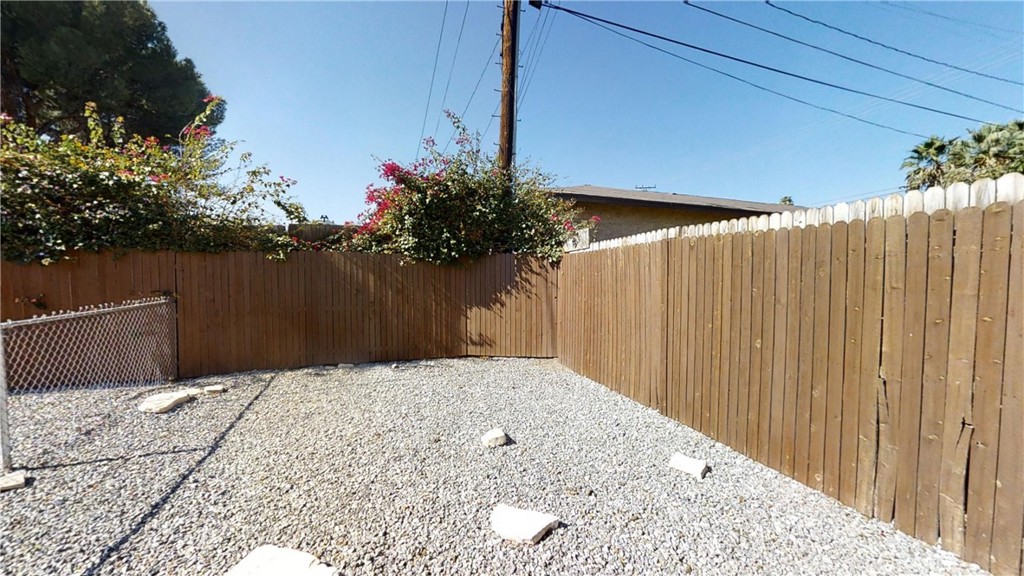 138 N Riverside Avenue Property Photo 11