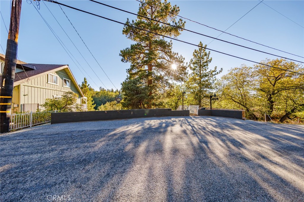 594 Villa Grove Property Photo 39