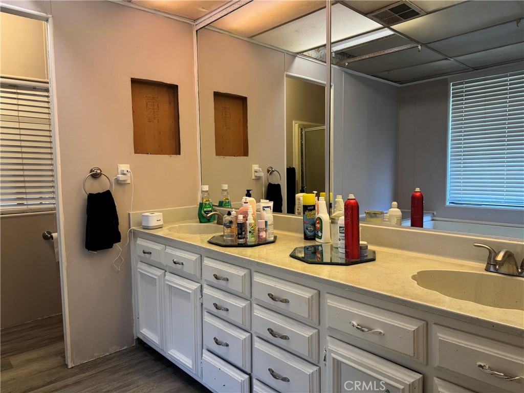 1919 Coronet Avenue 218 Property Photo 25