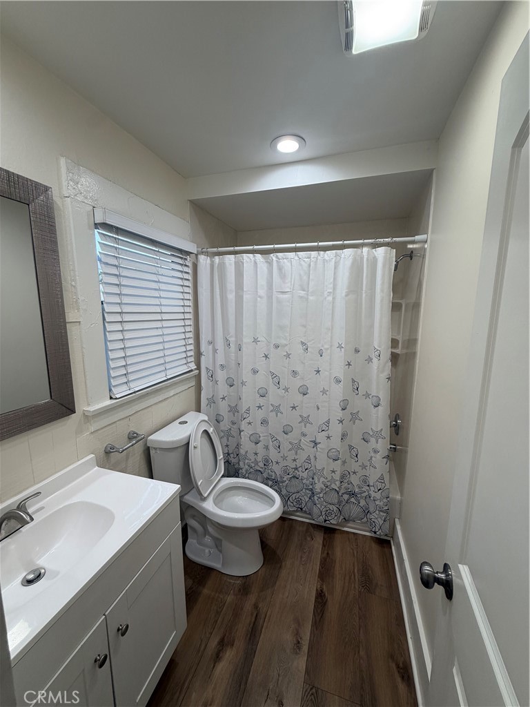 221 E Foothill Property Photo 4