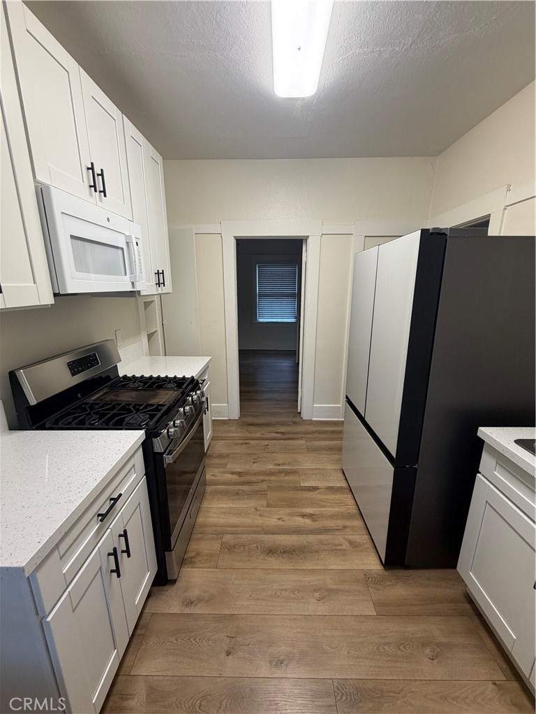 221 E Foothill Property Photo 11