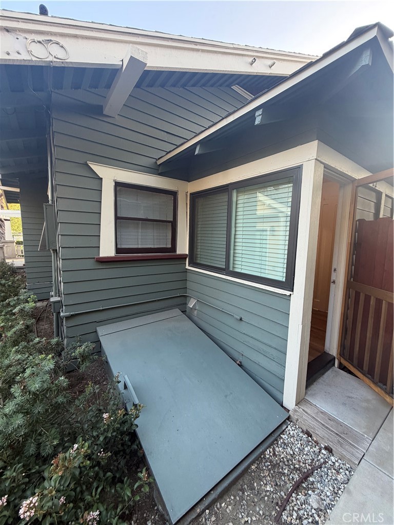 221 E Foothill Property Photo 18