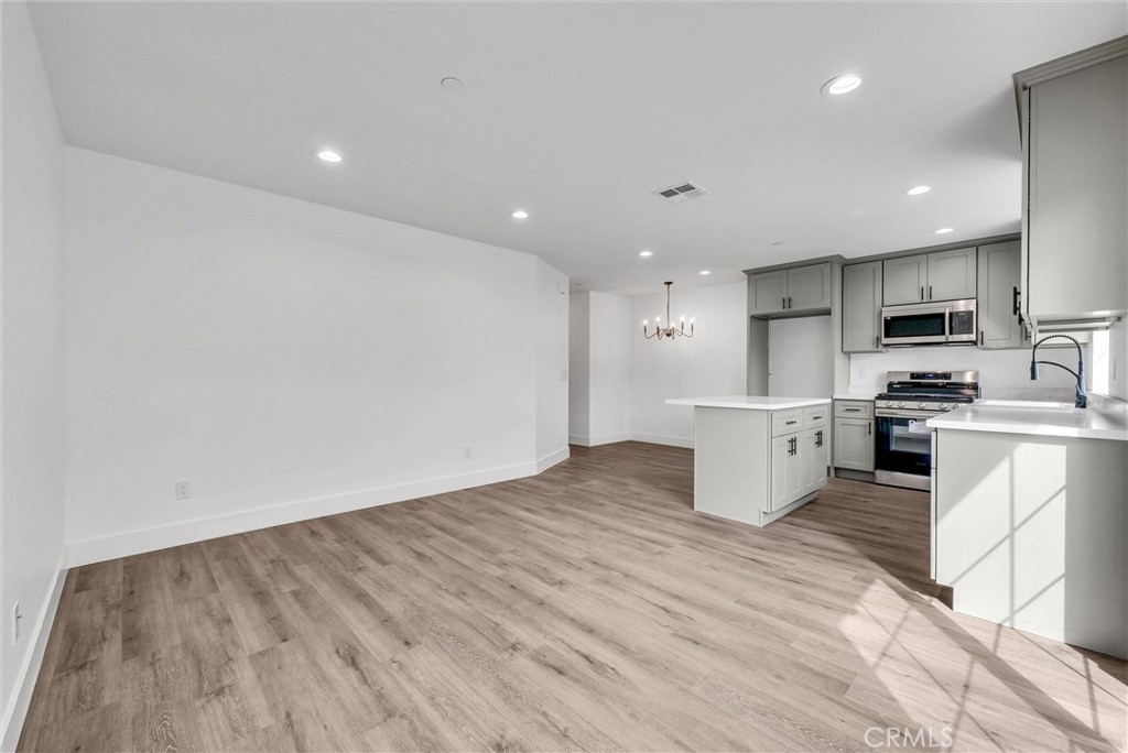 16385 Valencia Avenue 3 Property Photo 11