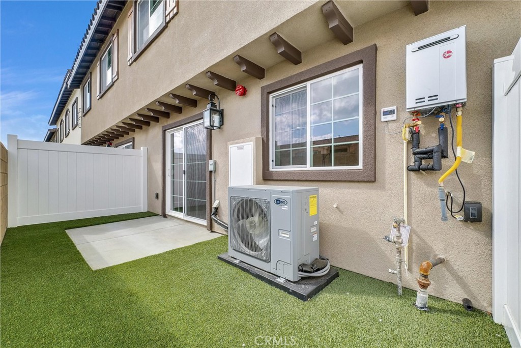 16385 Valencia Avenue 3 Property Photo 14
