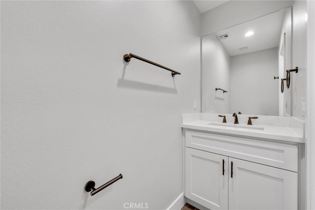 16385 Valencia Avenue 3 Property Photo 16