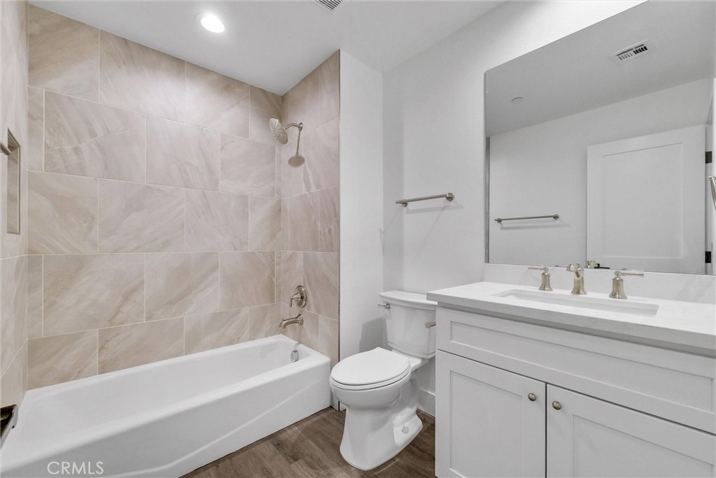 16385 Valencia Avenue 3 Property Photo 28