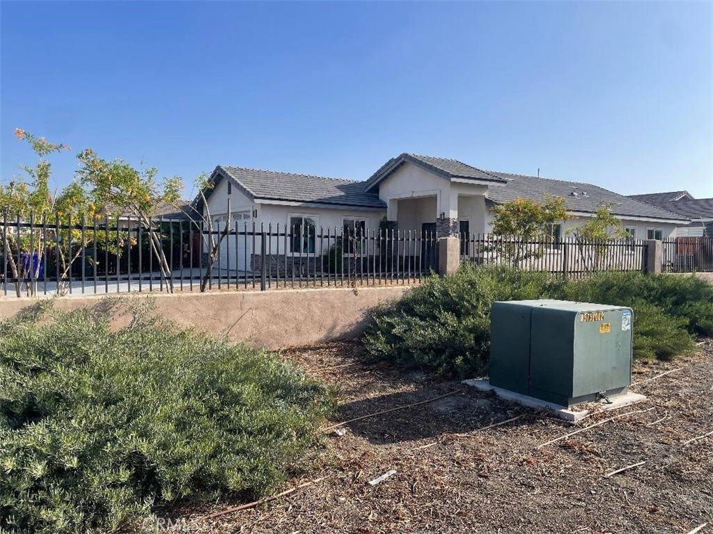 1489 Richardson Property Photo 4