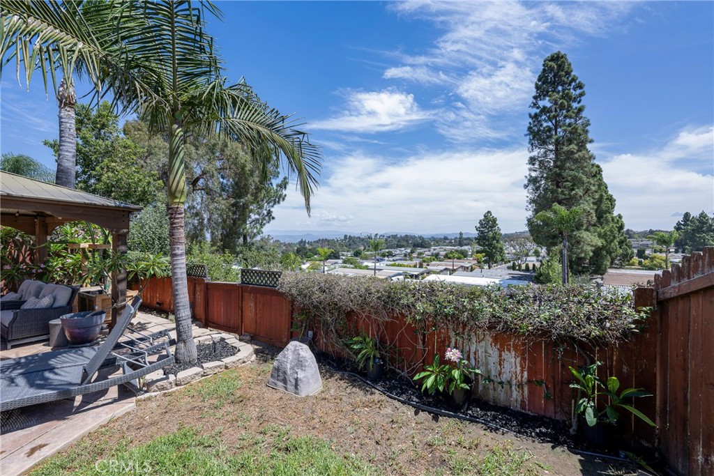 1893 Angeles Glen Property Photo 60