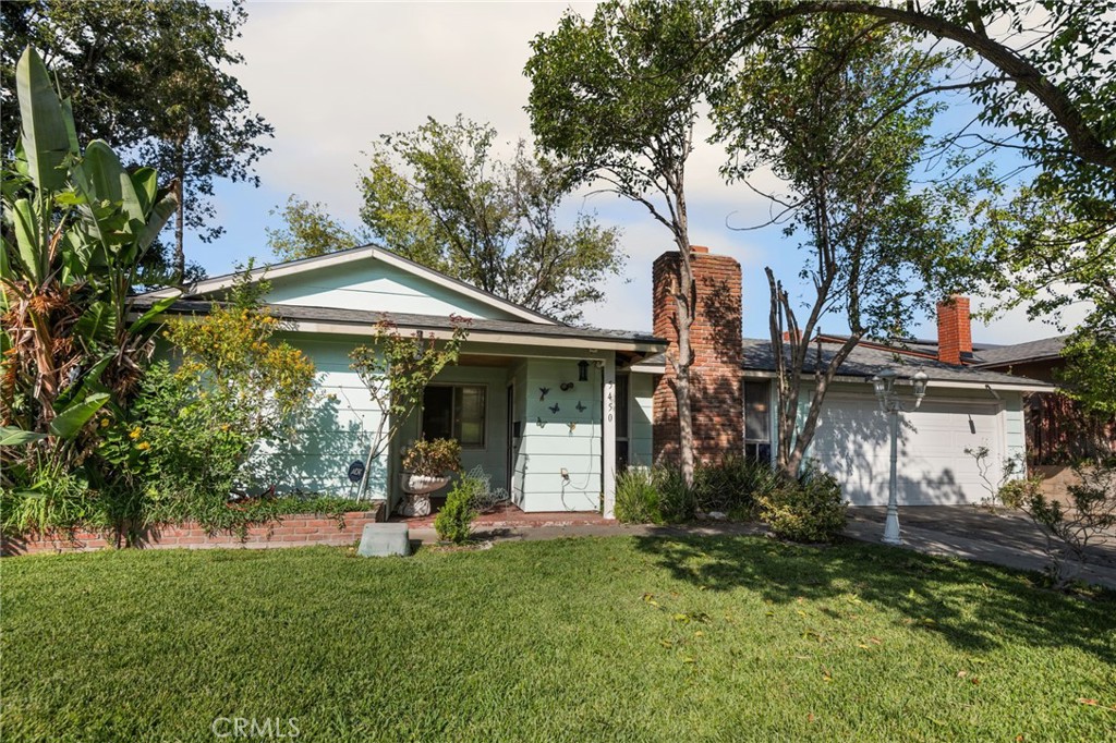 5450 N F Street Property Photo 1