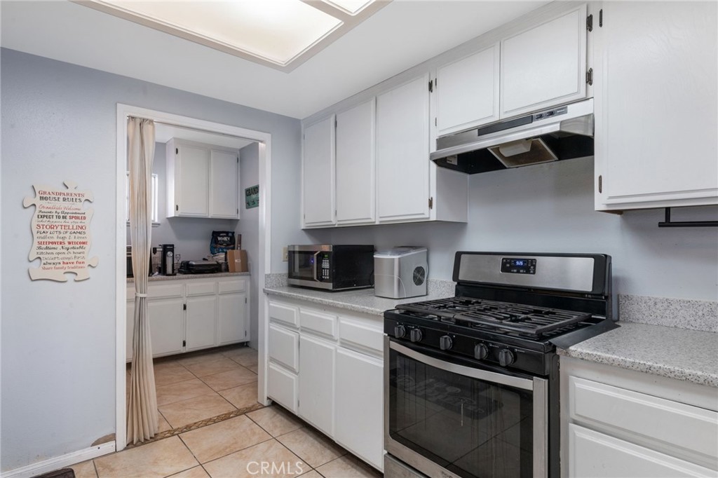 5450 N F Street Property Photo 10