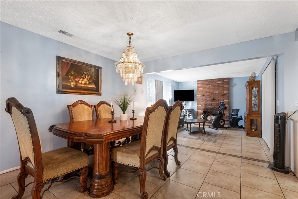 5450 N F Street Property Photo 12