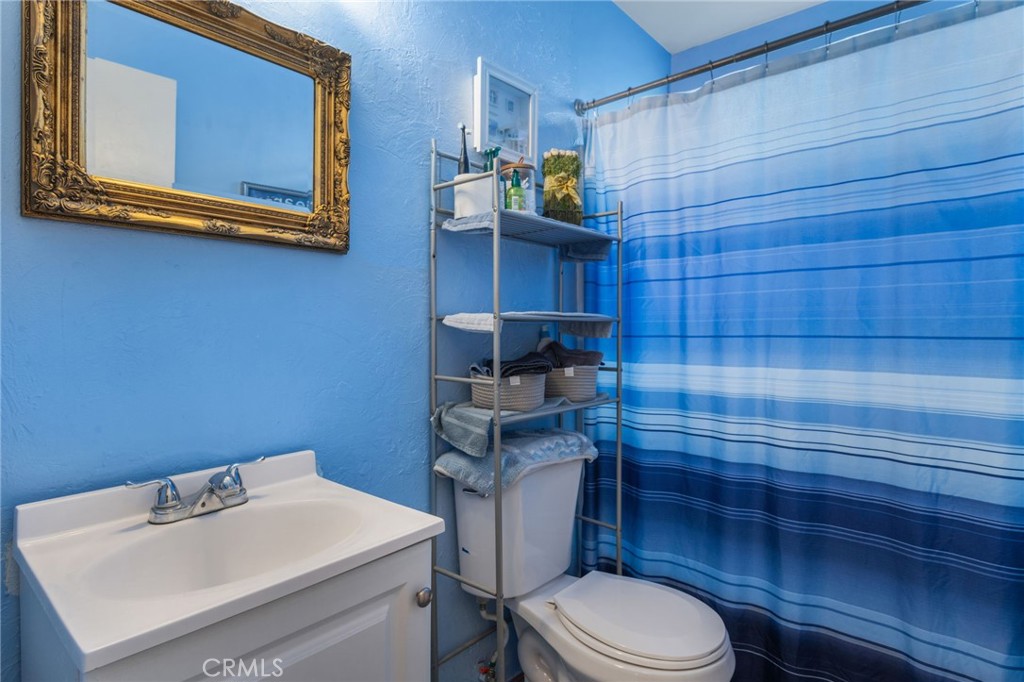 5450 N F Street Property Photo 18
