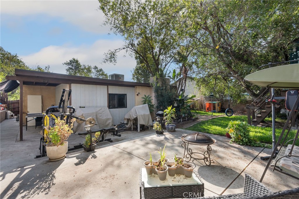 5450 N F Street Property Photo 23
