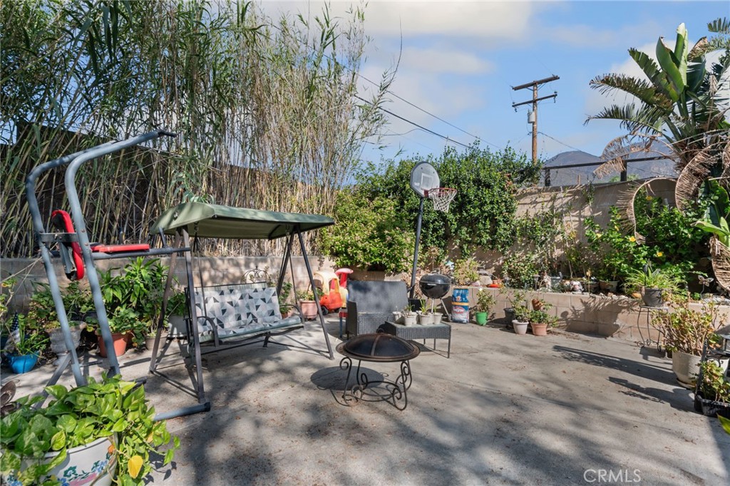 5450 N F Street Property Photo 25