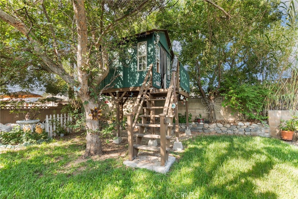 5450 N F Street Property Photo 26