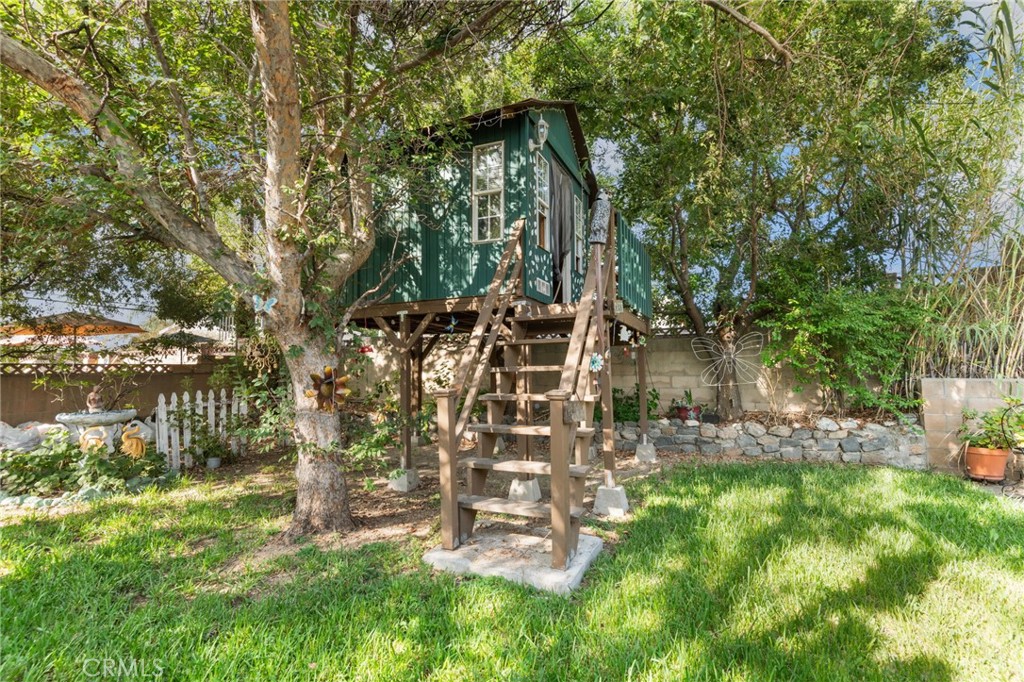 5450 N F Street Property Photo 26