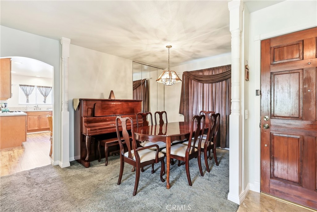 673 Strongbow Drive Property Photo 10