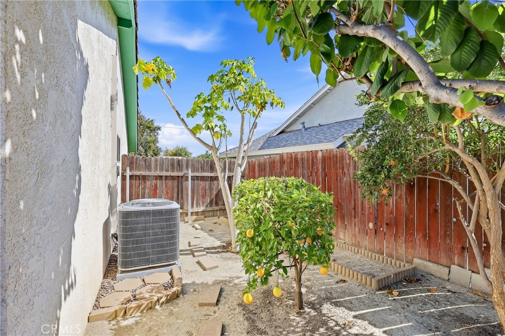 673 Strongbow Drive Property Photo 37