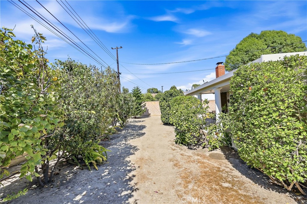 673 Strongbow Drive Property Photo 40