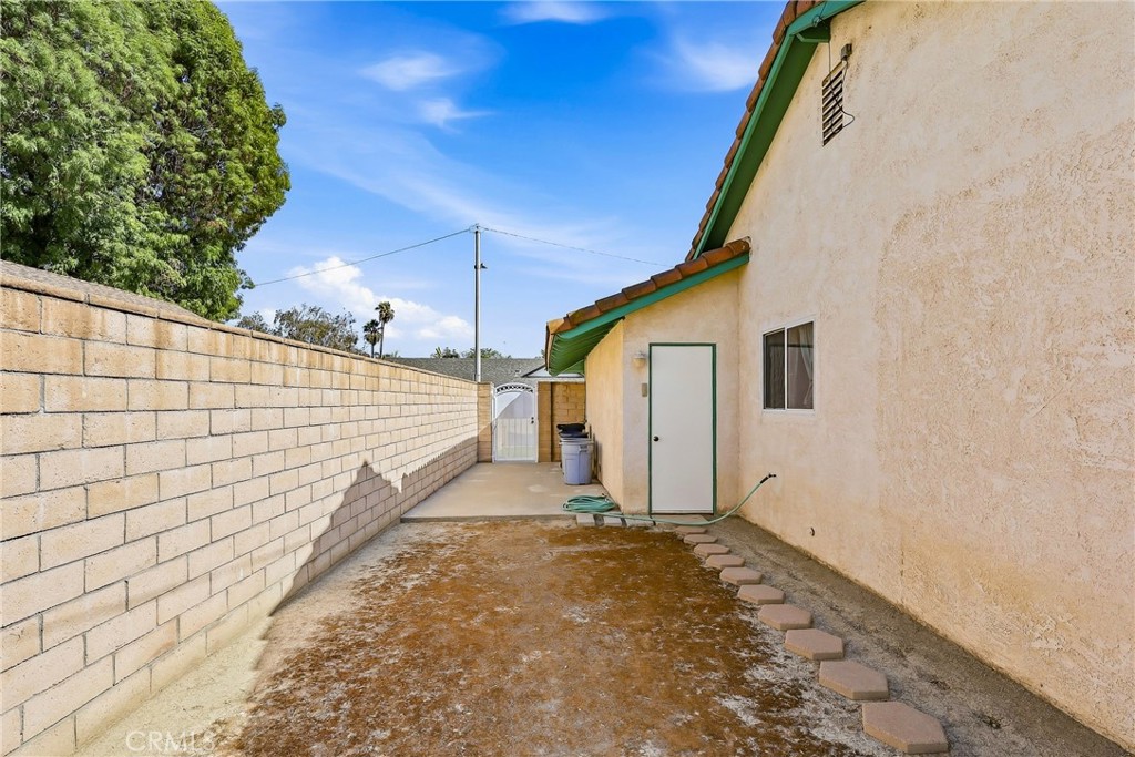 673 Strongbow Drive Property Photo 42