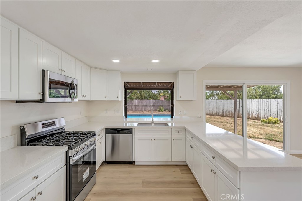 24859 Rock Springs Trail Property Photo 17
