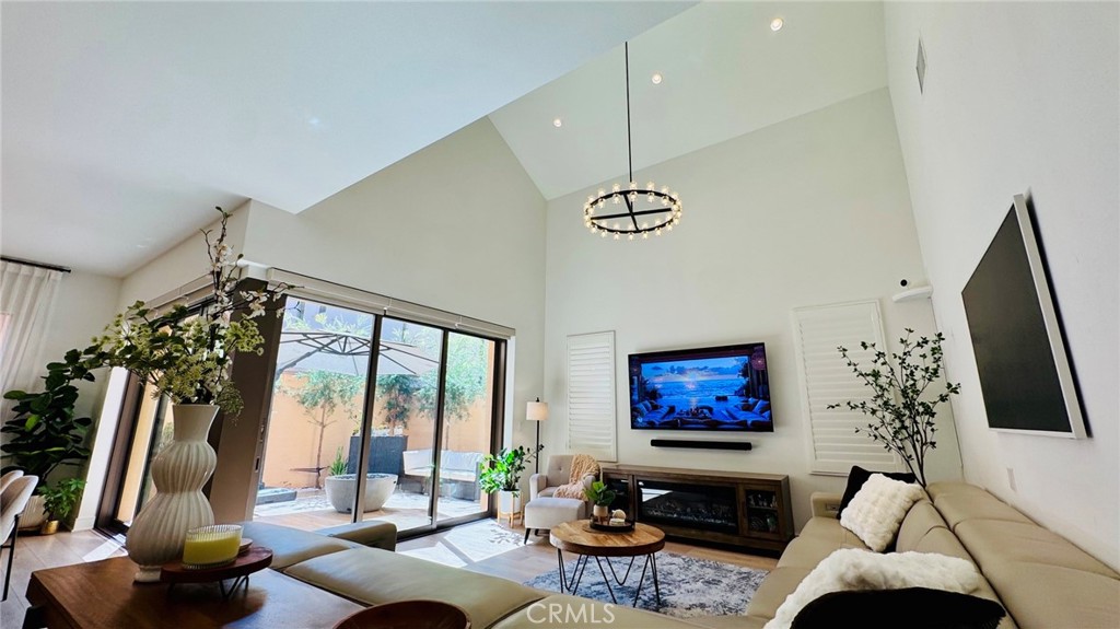 125 Poppyseed Property Photo 5