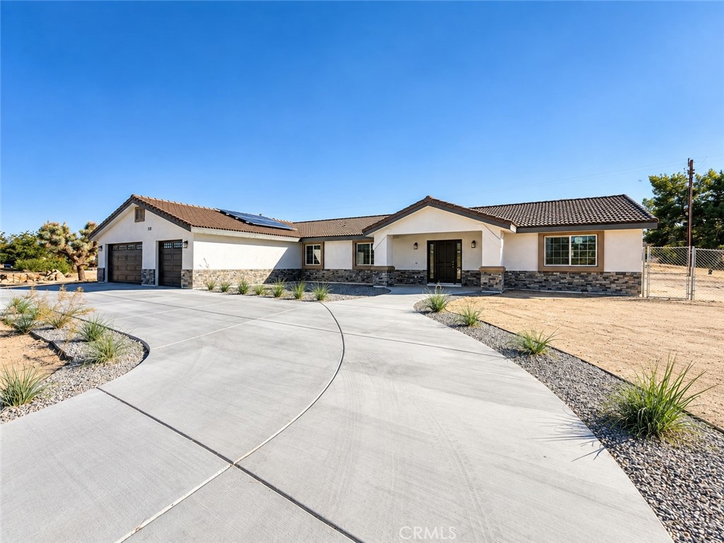 14685 Apple Valley Road Property Photo 1