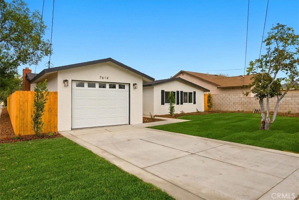 7614 Tamarind Property Photo 3