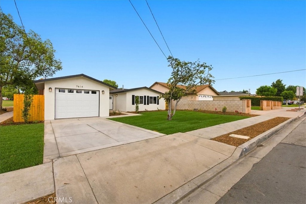 7614 Tamarind Property Photo 5