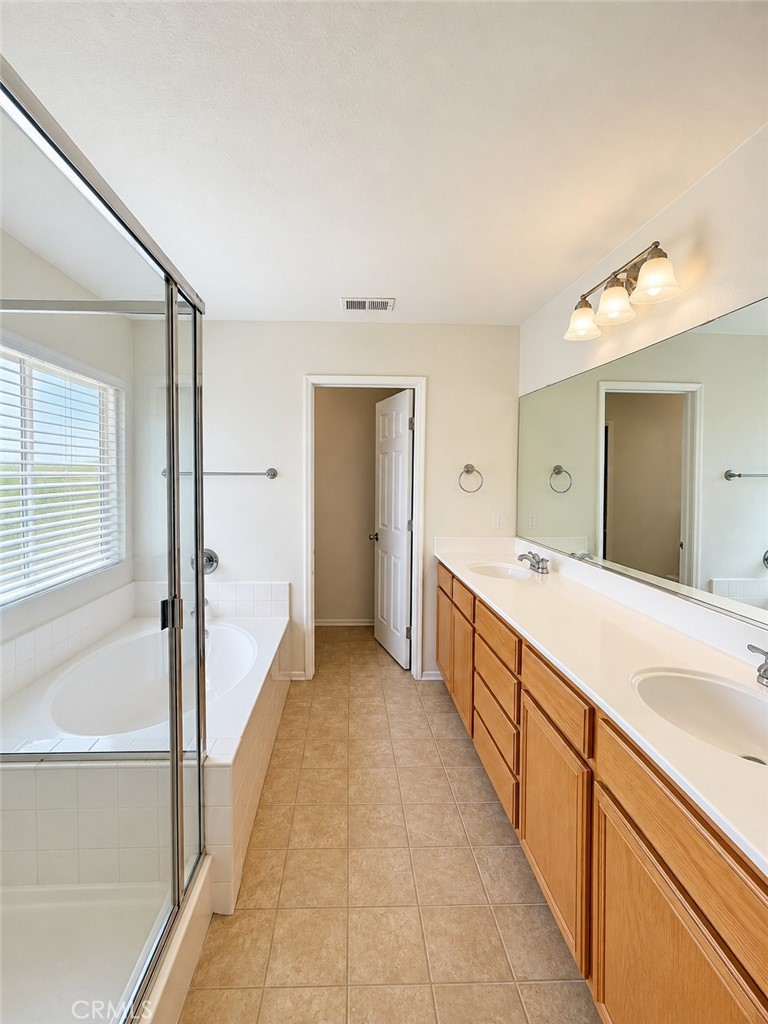 11411 Arlington Property Photo 8