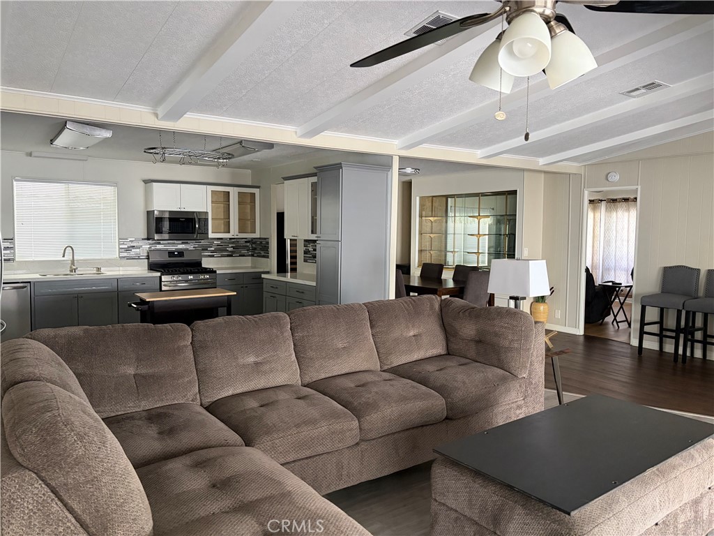 8651 Foothill 170 Property Photo 2