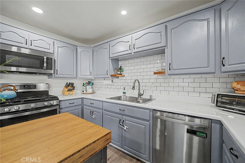 11996 Chervil Street Property Photo 7