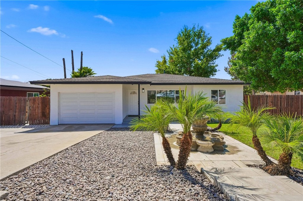 1475 E Marshall Property Photo
