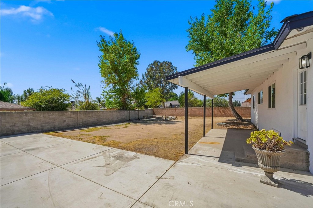 1475 E Marshall Property Photo 26