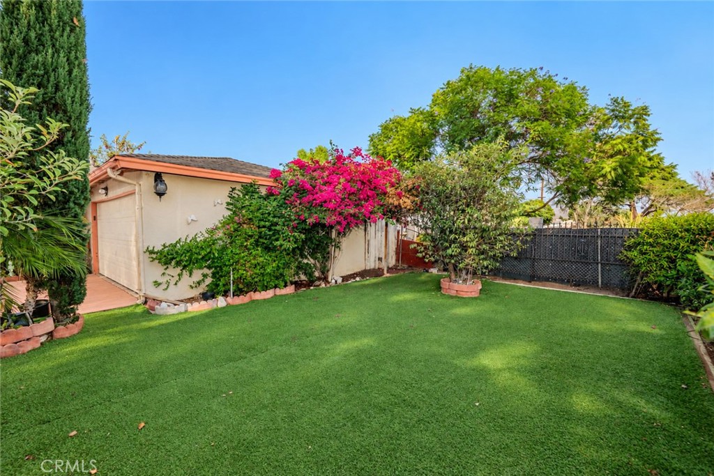 27150 Cypress Property Photo 8