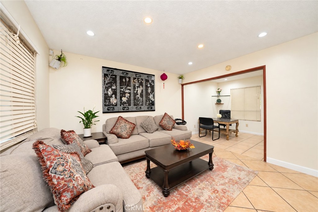 27150 Cypress Property Photo 12