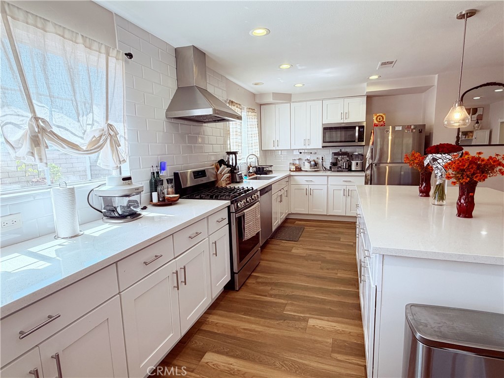 5855 Bolivar Property Photo 10