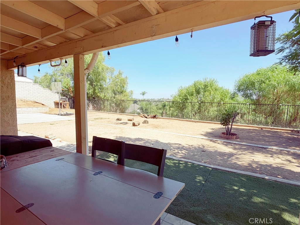 5855 Bolivar Property Photo 27