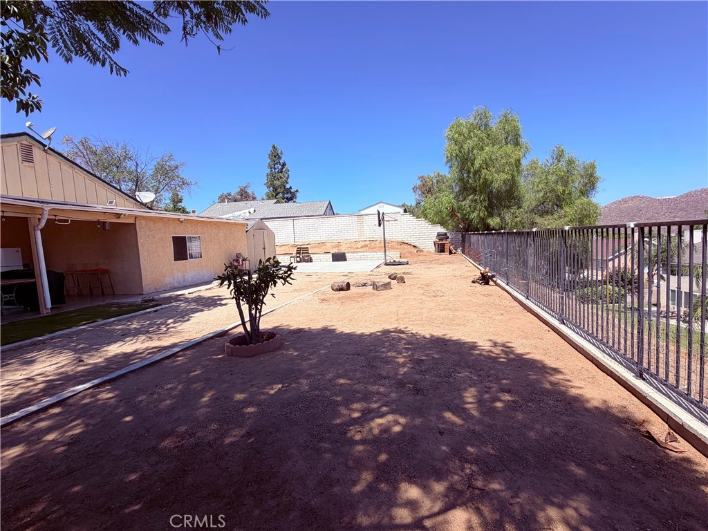 5855 Bolivar Property Photo 29