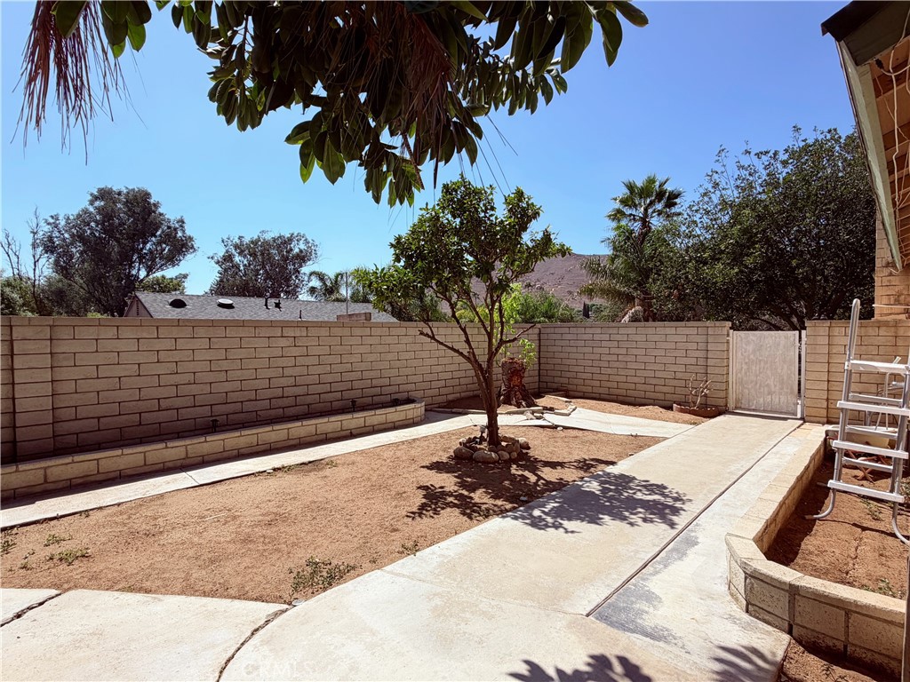 5855 Bolivar Property Photo 31