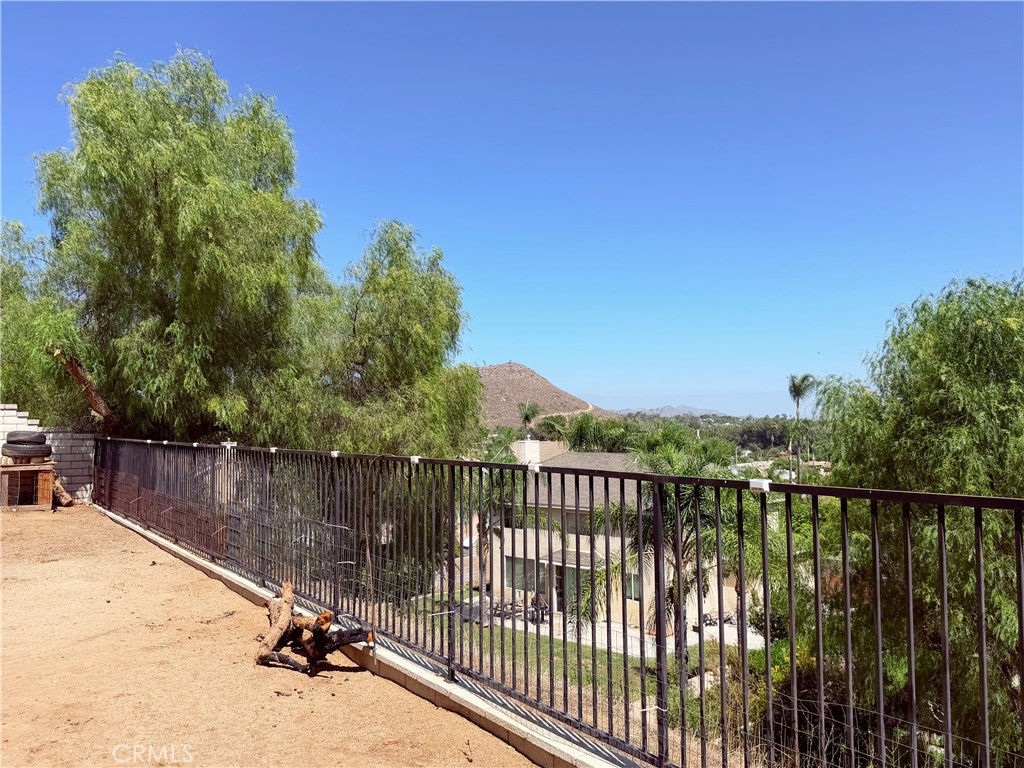 5855 Bolivar Property Photo 34