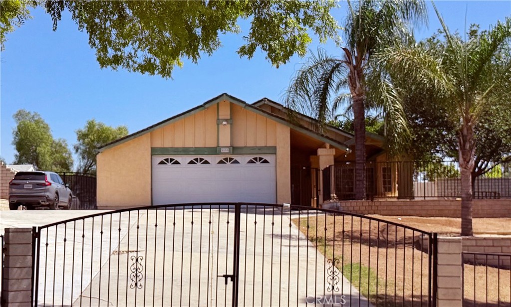 5855 Bolivar Property Photo 38