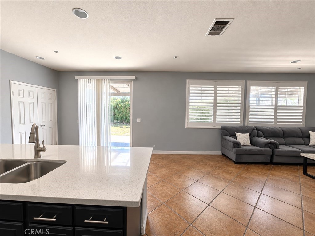 15979 Ludlow Property Photo 9