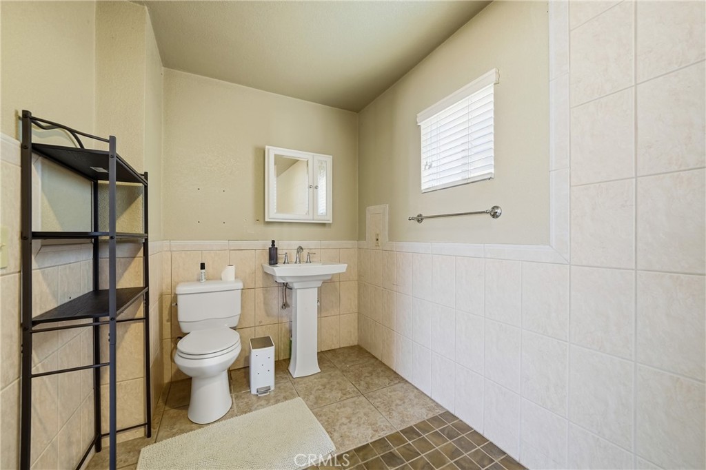 1505 Canterbury Property Photo 24