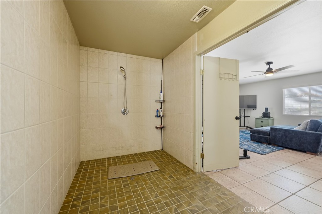 1505 Canterbury Property Photo 25