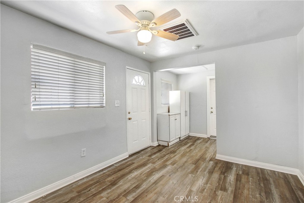 460 S Berkeley Avenue Property Photo 9