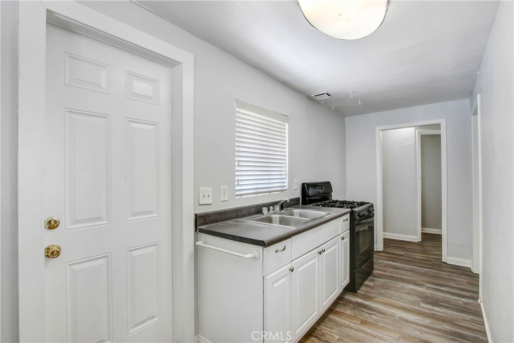 460 S Berkeley Avenue Property Photo 10
