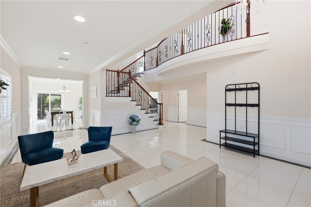 6522 N Golden West Property Photo 8