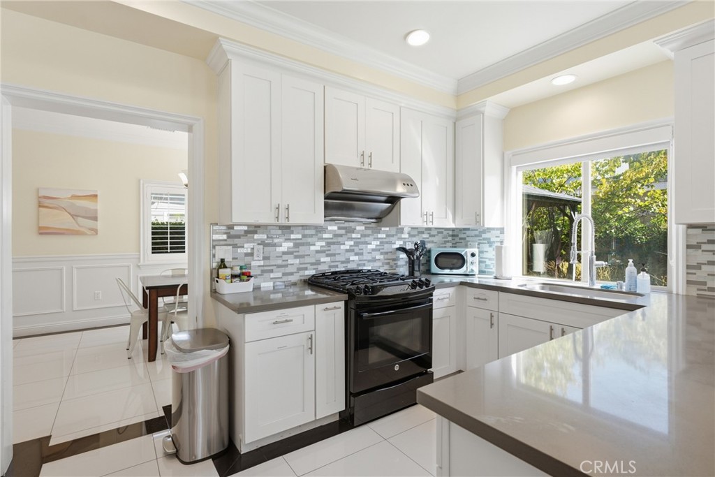 6522 N Golden West Property Photo 11